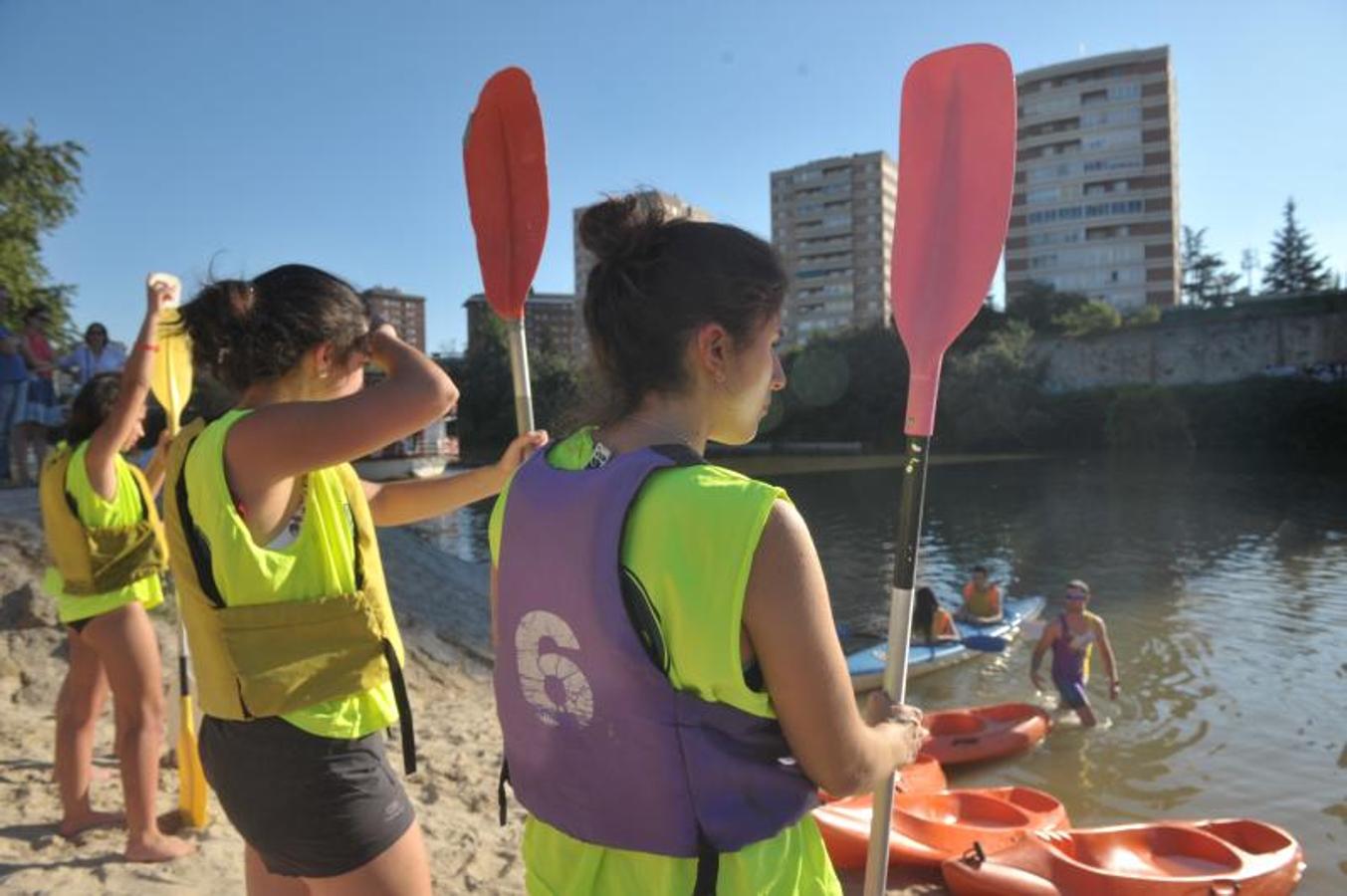 Fotos: 2.000 jóvenes participan en las actividades deportivas de &#039;Vallanoche&#039;, en las Moreras