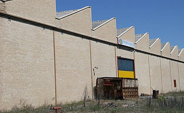 Naves del polígono de la Comunidad Villa y Tierra Antigua, 