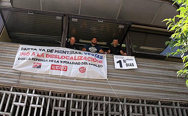 Encierro de los empleados de Vestas en León. 