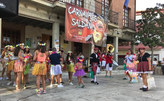 Comienzo del festival carnavalero.