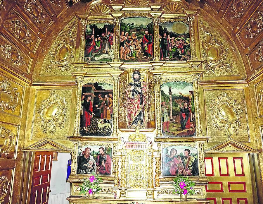 Imagen del retablo mayor, dedicado al patrón.