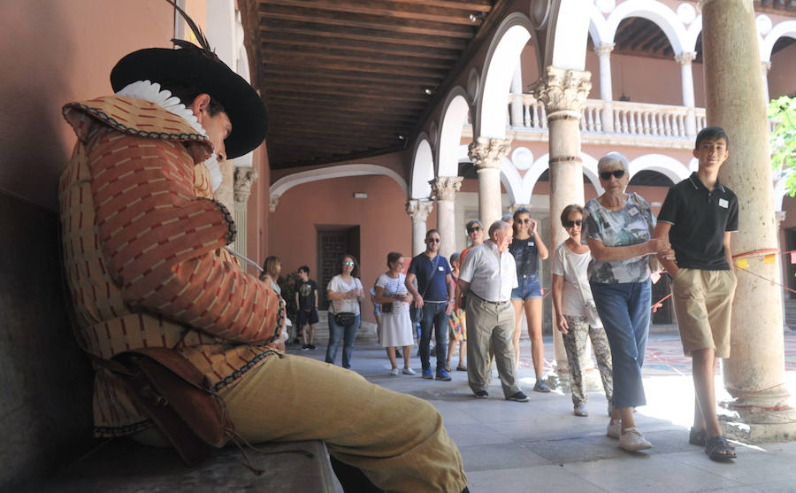 Fotos: Ruta teatralizada de Cervantes por Valladolid