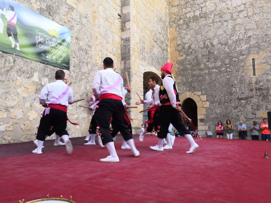 Fotos: XII Certamen de paloteo en Torrelobatón