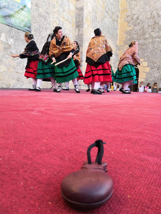 Fotos: XII Certamen de paloteo en Torrelobatón