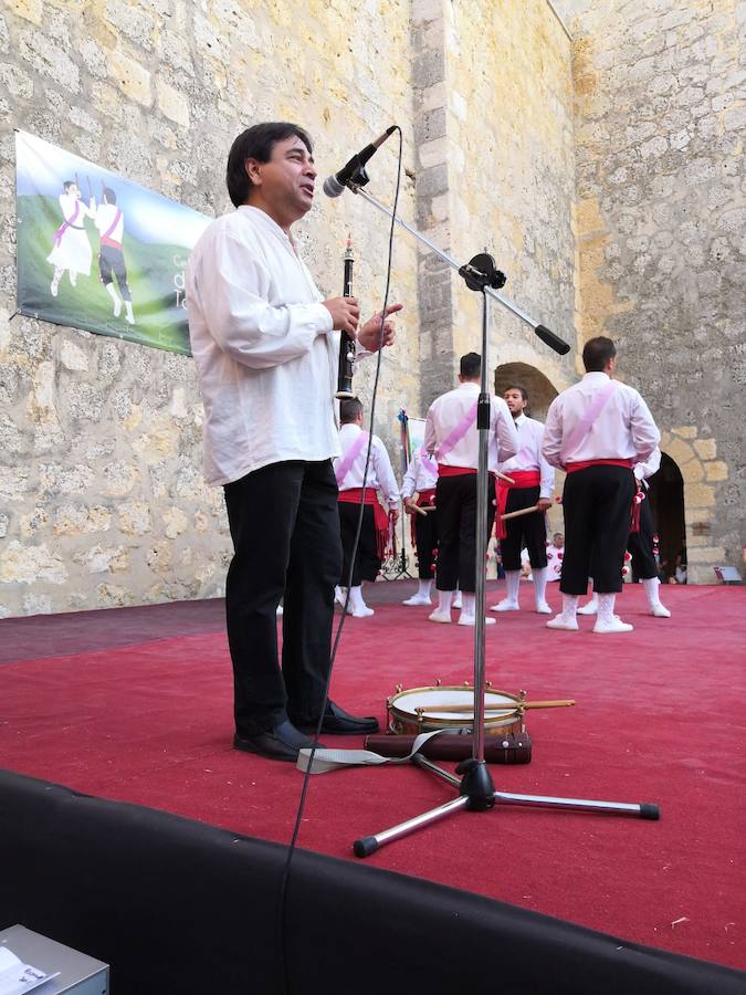 Fotos: XII Certamen de paloteo en Torrelobatón