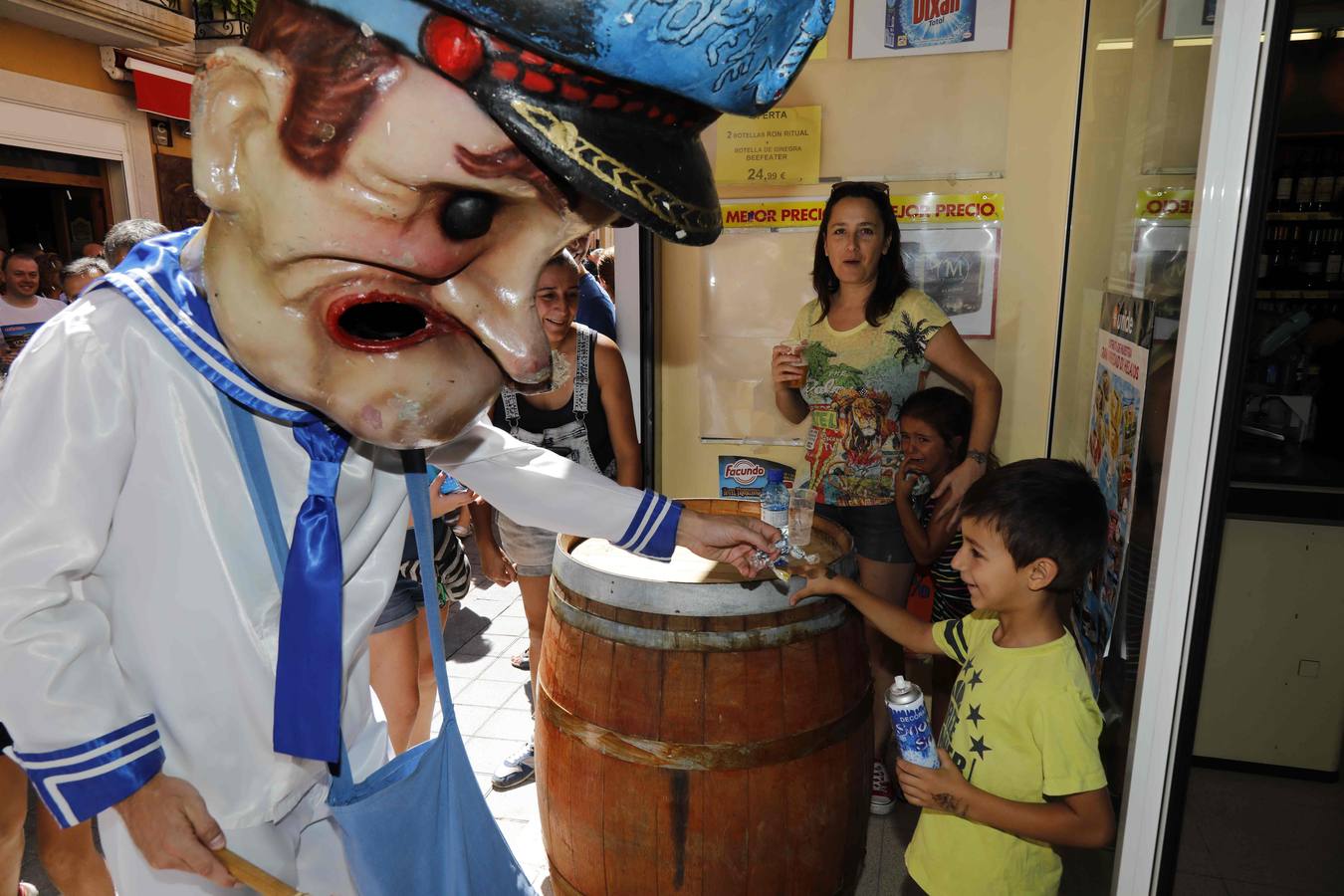 Fotos: Chupinazo, gigantes y cabezudos y subasta de balcones en Peñafiel