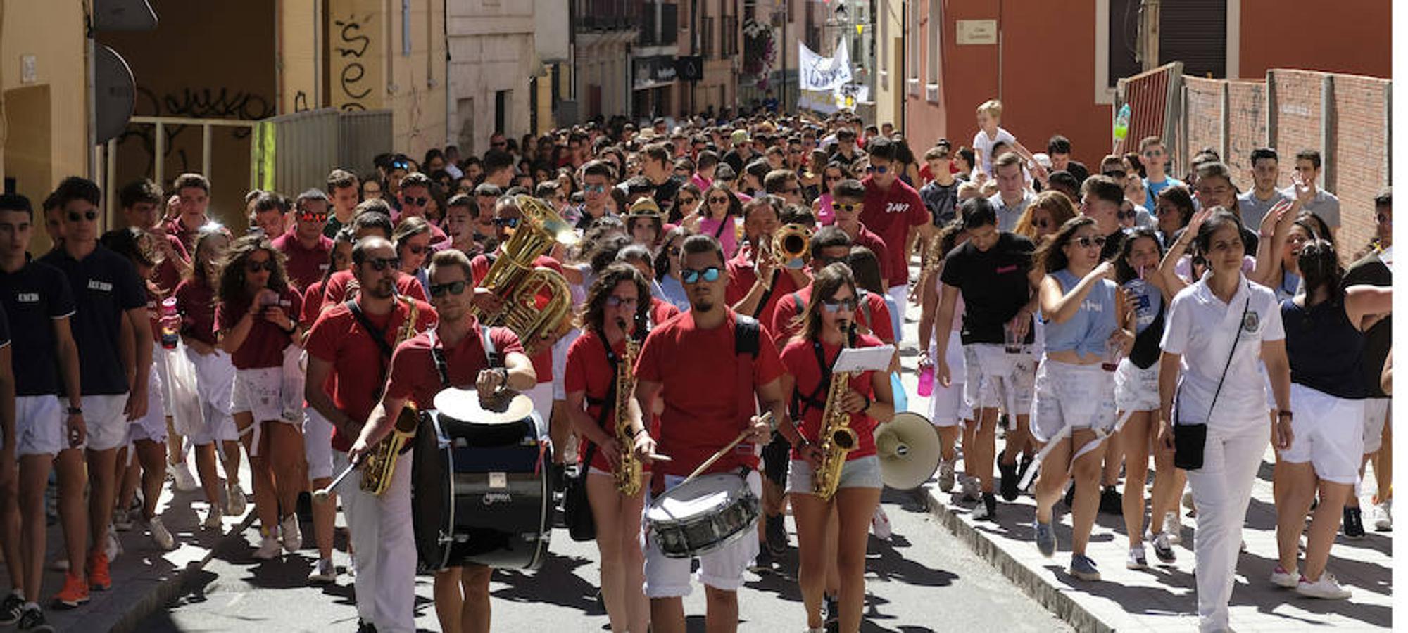 Pregón y chupinazo en la primera jornada de fiestas.