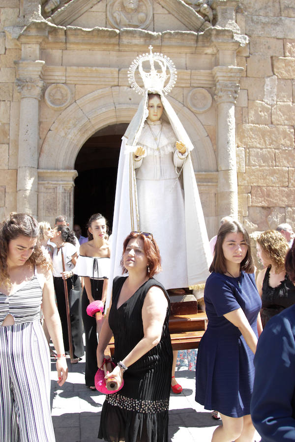 Fotos: Procesión de La Asunción en Cantalpino