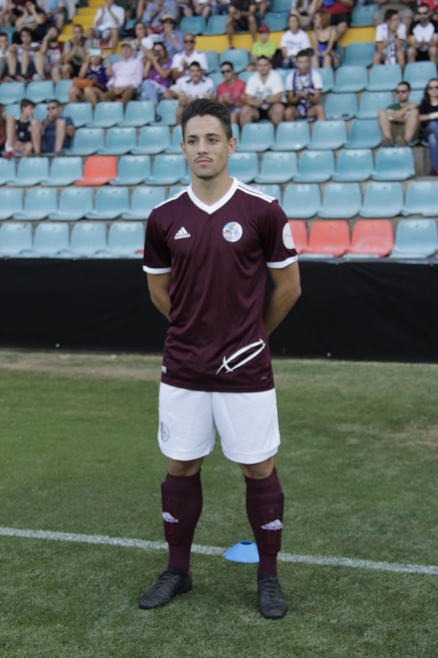 Fotos: Presentación del CF Salmantino ante el Villanovense