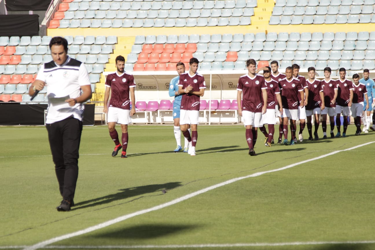 Fotos: Presentación del CF Salmantino ante el Villanovense