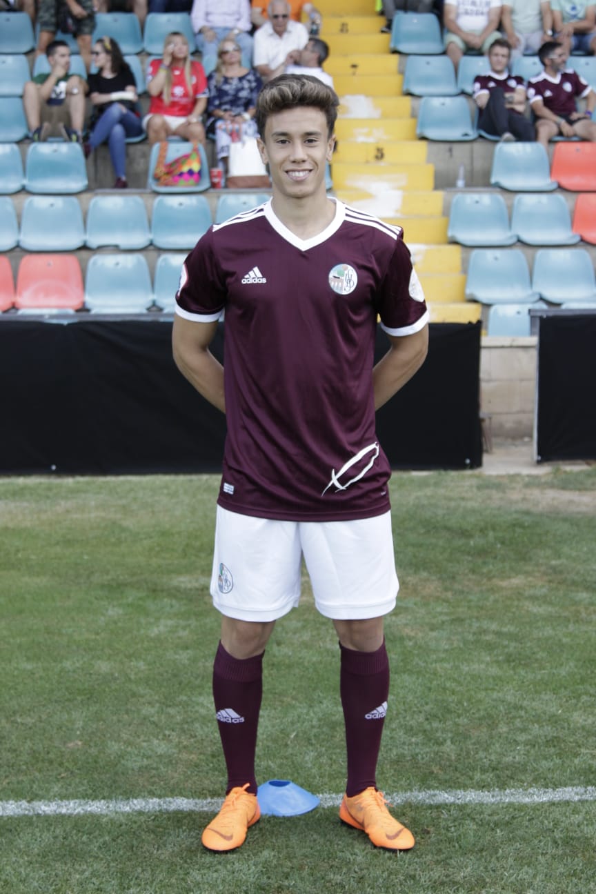 Fotos: Presentación del CF Salmantino ante el Villanovense