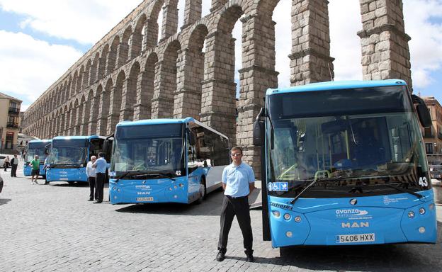 Presentación de nuevos autobuses en 2014.