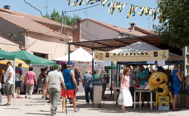 Mercado de la Miel en Tejares de Fuentidueña. 