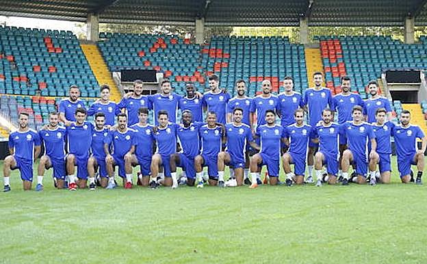 La plantilla del Salmantino posa para El Norte de Castilla en el Helmántico. 