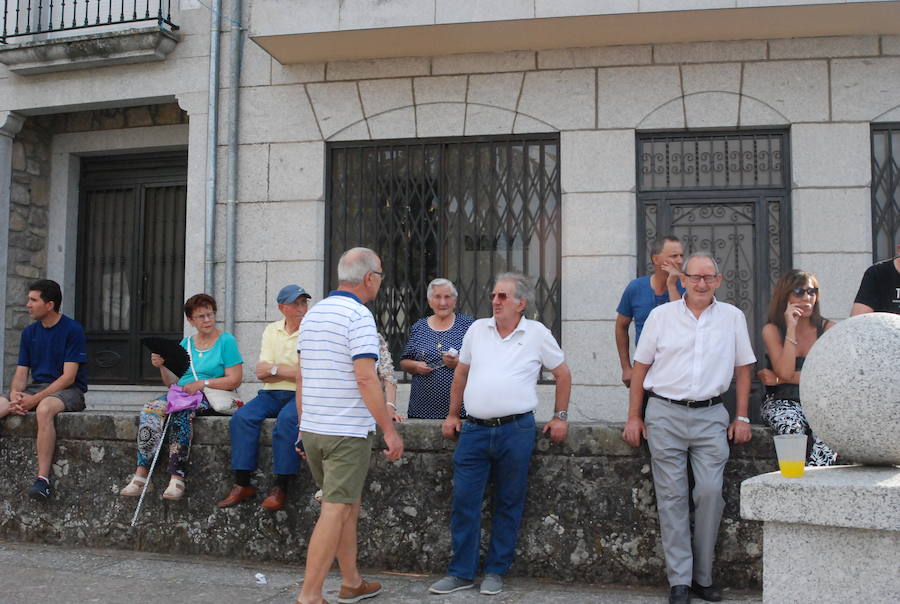 El municipio salmantino clausuró los actos en honor al patrón con una comida popular, un cuentacuentos infantil y una animada verbena