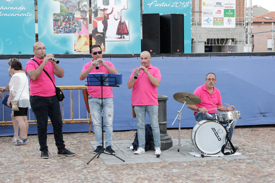Con una degustación de carne de novillo en la plaza de la Constitución, la localidad despedía ayer sus fiestas