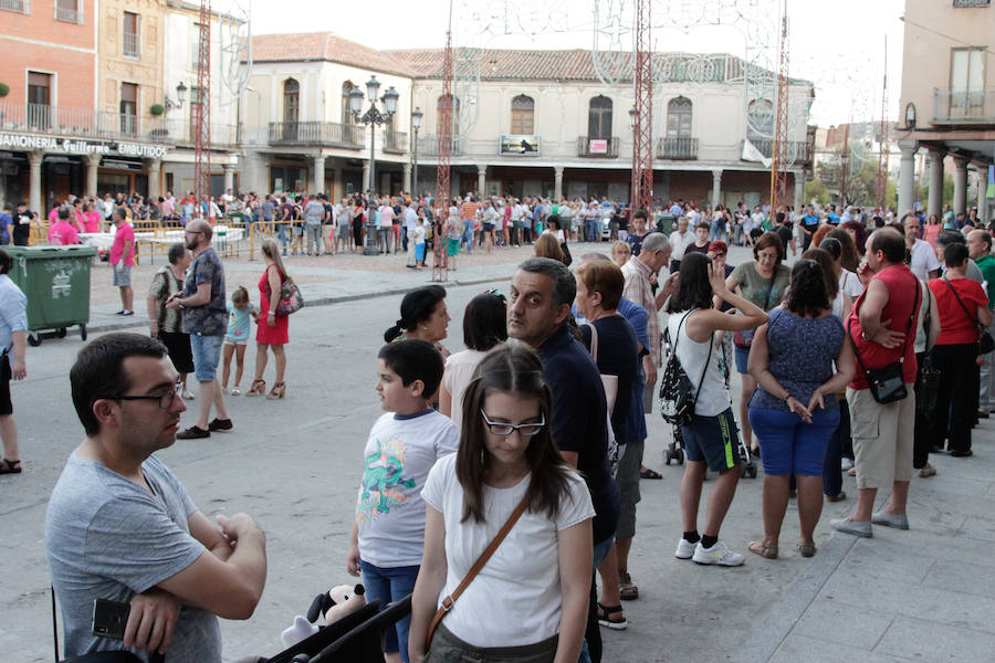Con una degustación de carne de novillo en la plaza de la Constitución, la localidad despedía ayer sus fiestas