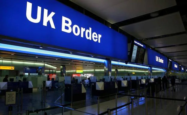 Londres comienza a registrar a europeos para probar su nuevo sistema de inmigración