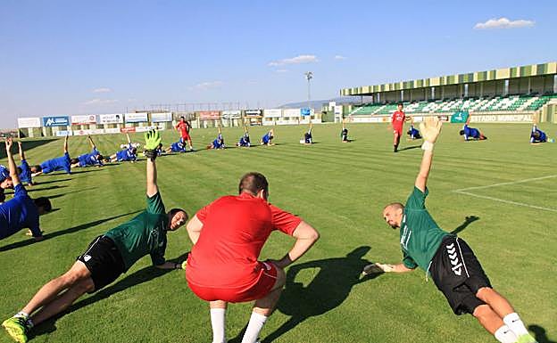 La plantilla de la Segoviana, durante un entrenamiento. 