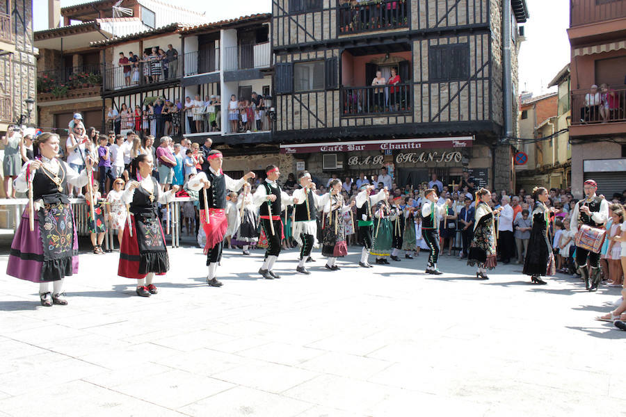 Fotos: Las cintas y el paleo animan Sotoserrano