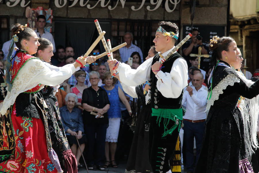 Fotos: Las cintas y el paleo animan Sotoserrano