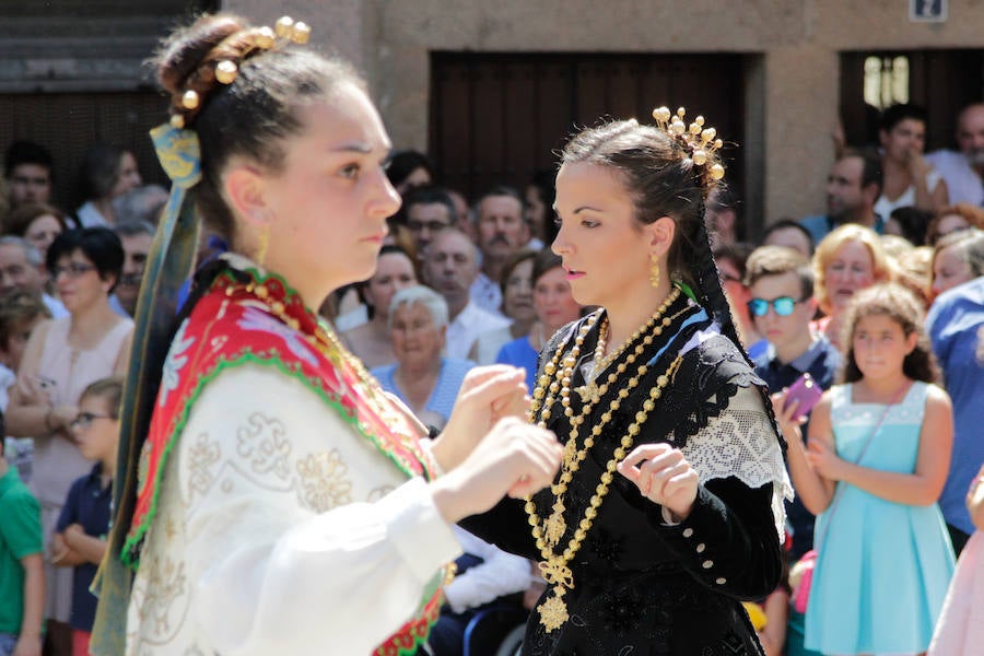 Fotos: Las cintas y el paleo animan Sotoserrano