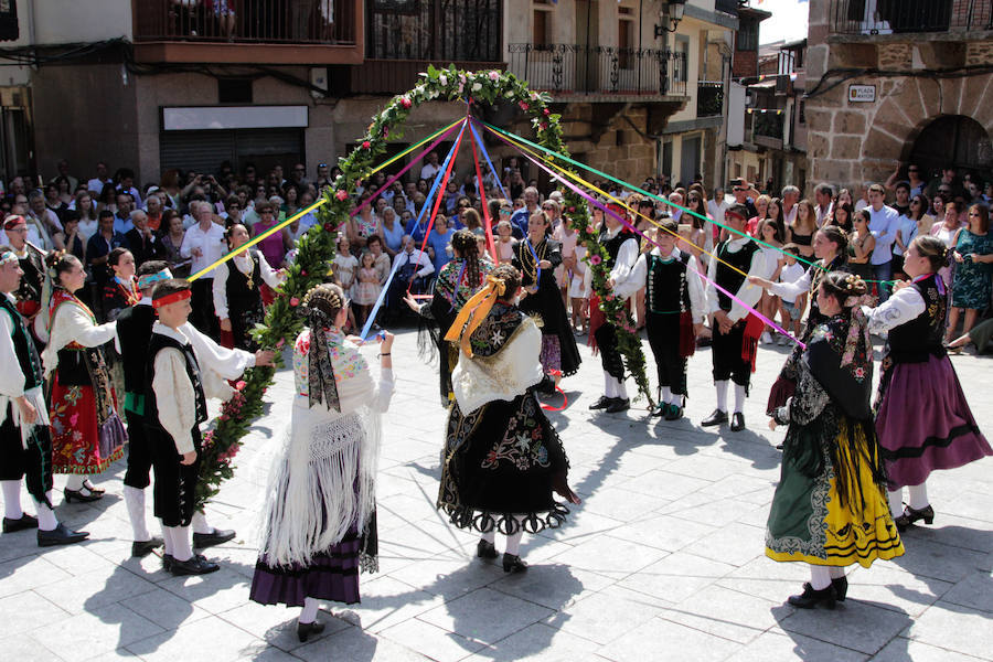Fotos: Las cintas y el paleo animan Sotoserrano