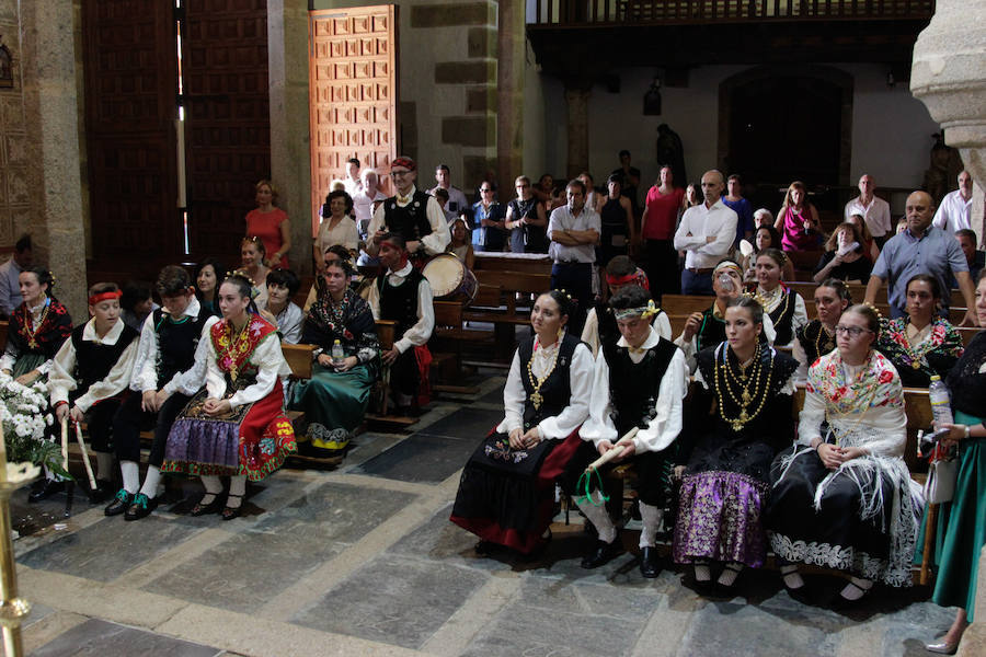 Fotos: Las cintas y el paleo animan Sotoserrano