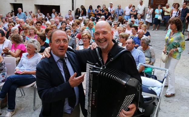 Francisco del Caño (i) con Cuco Pérez en el Corralillo del Patín.