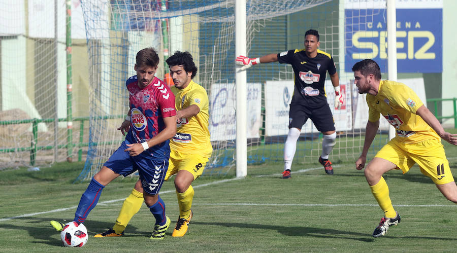 Fotos: Victoria de la Gimnástica Segoviana ante La Bañeza 3-0