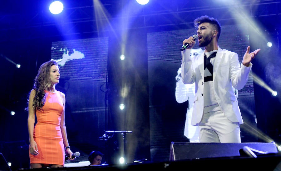 Fotos: Los &#039;triunfitos&#039; abarrotan la Plaza Mayor de Valladolid