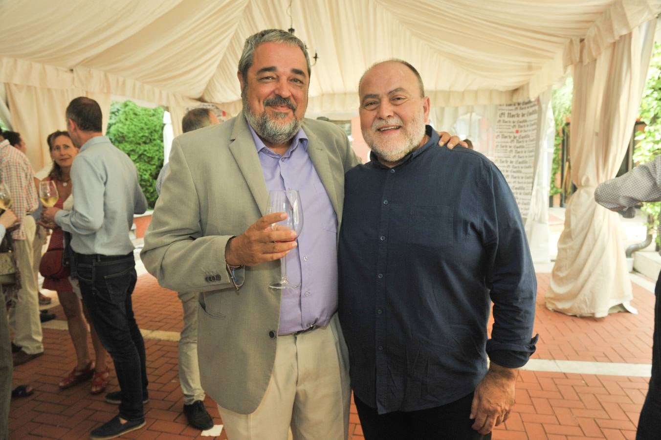 Carlos Aganzo, director de Relaciones Institucionales de El Norte, y Julio G. Calzada, delegado del periódico en Palencia.