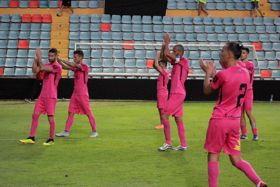 El equipo local logró ayer su primer punto de la temporada en un partido en el que cualquiera de los dos equipos pudo haberse llevado los tres puntos