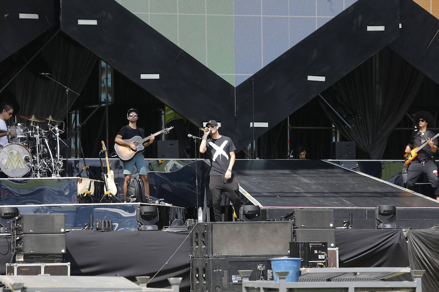 Fotos: Colas antes del concierto de Maluma