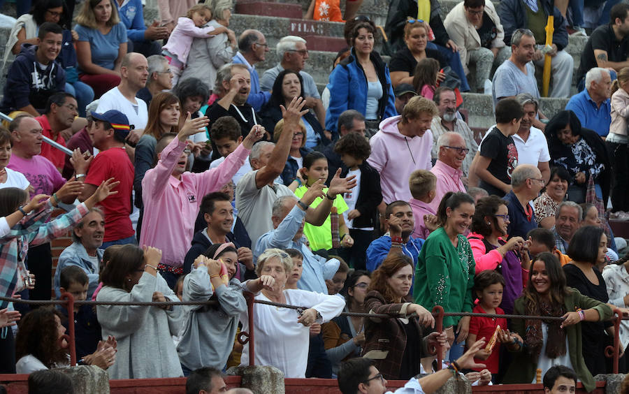 Fotos: Tradicional becerrada de la asociación de camareros de Segovia