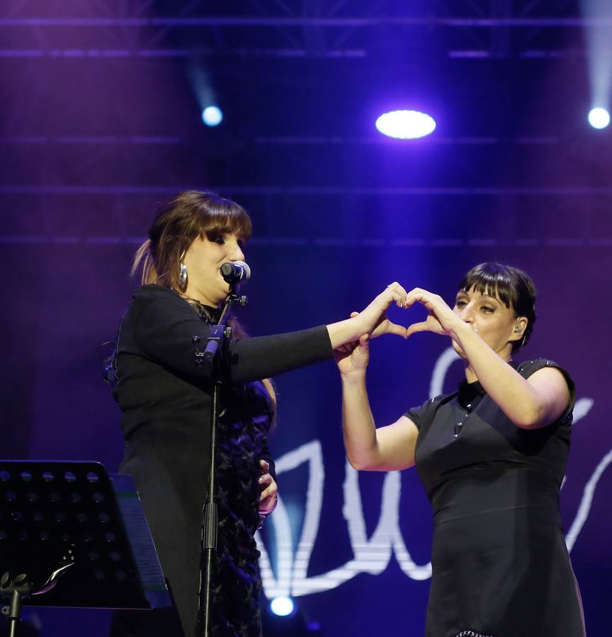 Fotos: Concierto de Rozalén en la Plaza Mayor de Valladolid