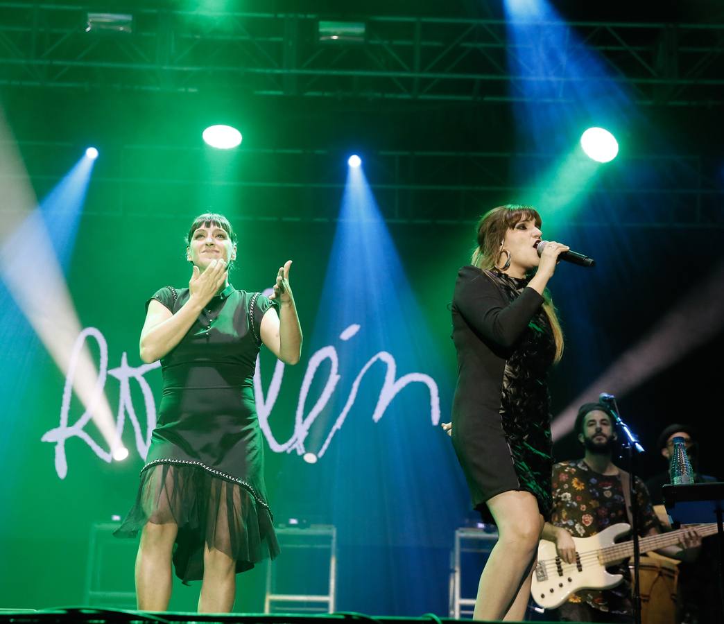 Fotos: Concierto de Rozalén en la Plaza Mayor de Valladolid