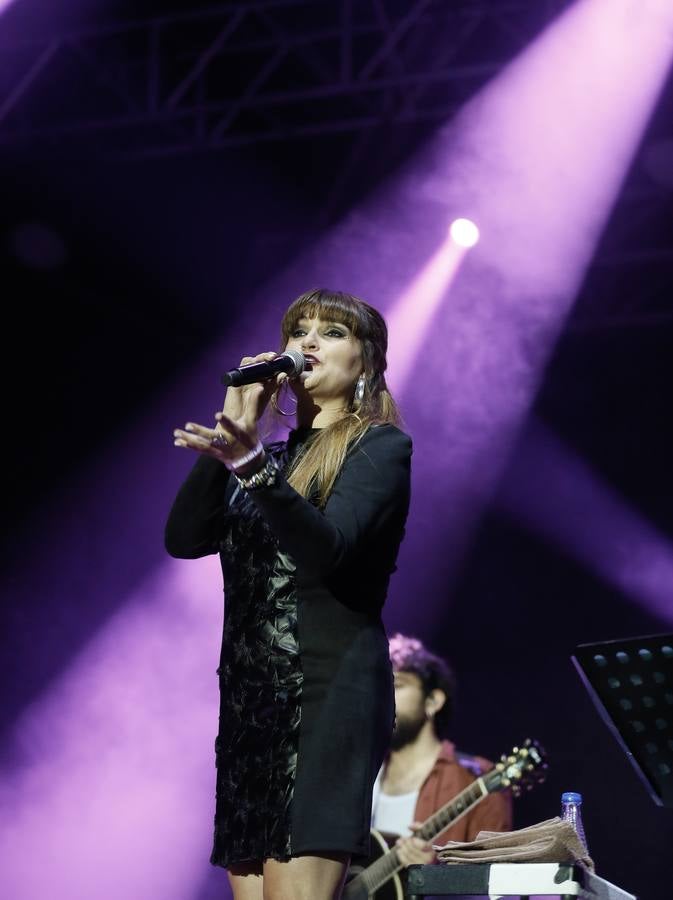 Fotos: Concierto de Rozalén en la Plaza Mayor de Valladolid