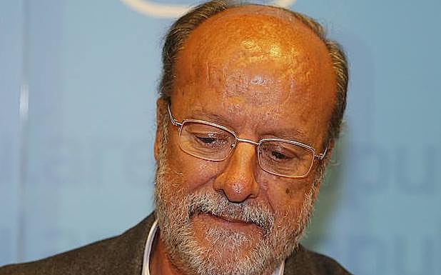 Javier León de la Riva.