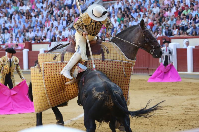 Tercer festejo taurino con motivo de la Feria y Fiestas de la Virgen de San Lorenzo 2018