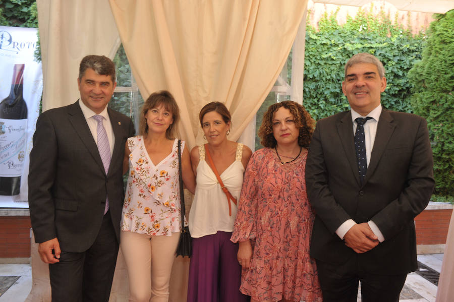 Manuel Fernández (Aspacloud), Carmen Anta, María José Gutiérrez (Telefónica) Paloma Extremo y Antonio Ferreras (Telefónica).