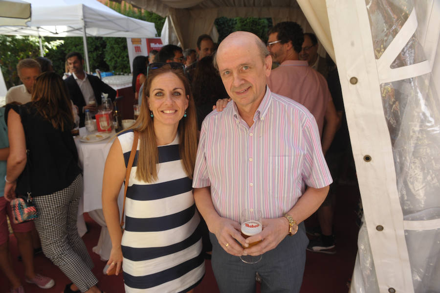 Sheila Martín (El Norte) y Miguel Ángel Villarreal, de Radiadores Valladolid.