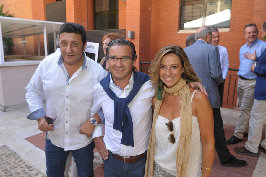 David Carbajo con José María Gangoso y Begoña Pérez, de Kilarny.