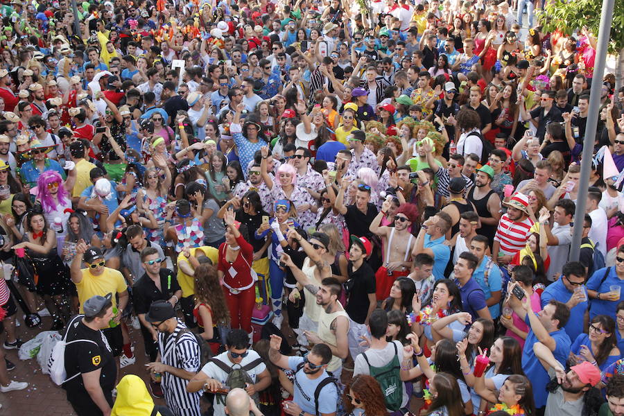 Fotos: El pregón y el desfile de peñas inauguran las fiestas de Laguna de Duero 2018