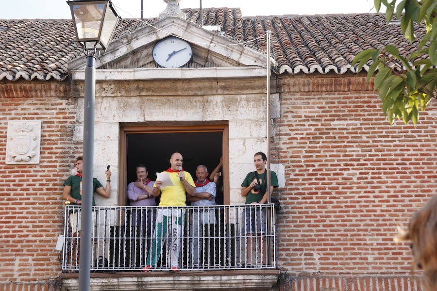 Fotos: El pregón y el desfile de peñas inauguran las fiestas de Laguna de Duero 2018