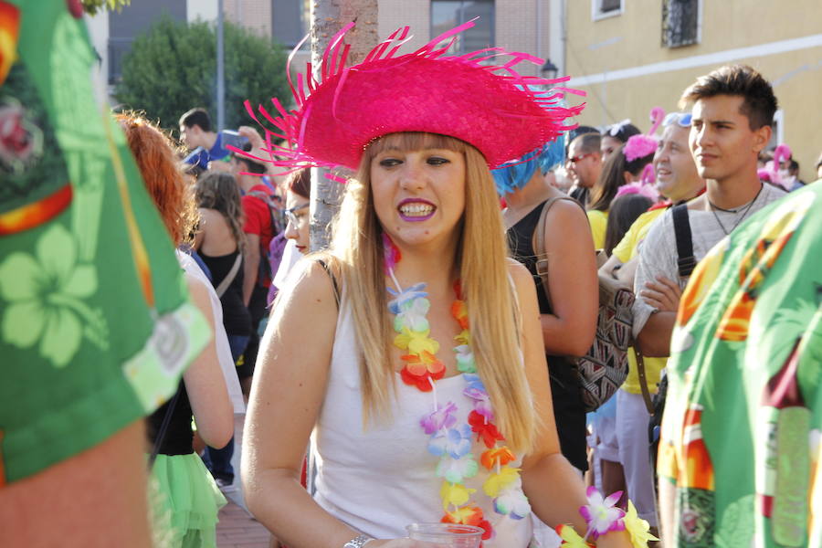 Fotos: El pregón y el desfile de peñas inauguran las fiestas de Laguna de Duero 2018