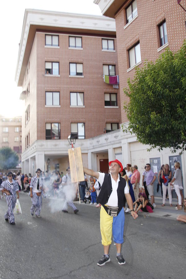 Fotos: El pregón y el desfile de peñas inauguran las fiestas de Laguna de Duero 2018