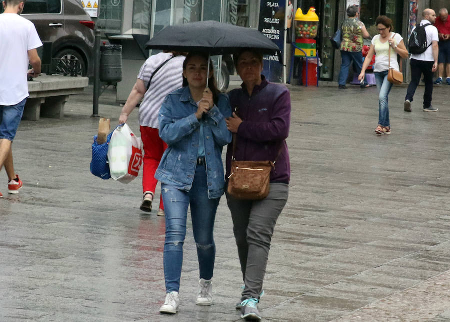 Fotos: Jornada pasada por agua en Segovia