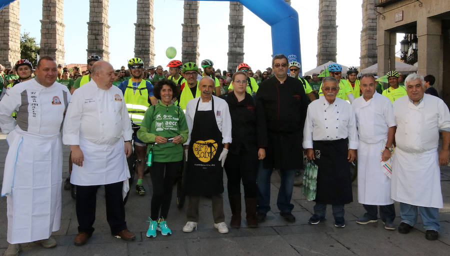Fotos: V Marcha contra el Cáncer en Segovia
