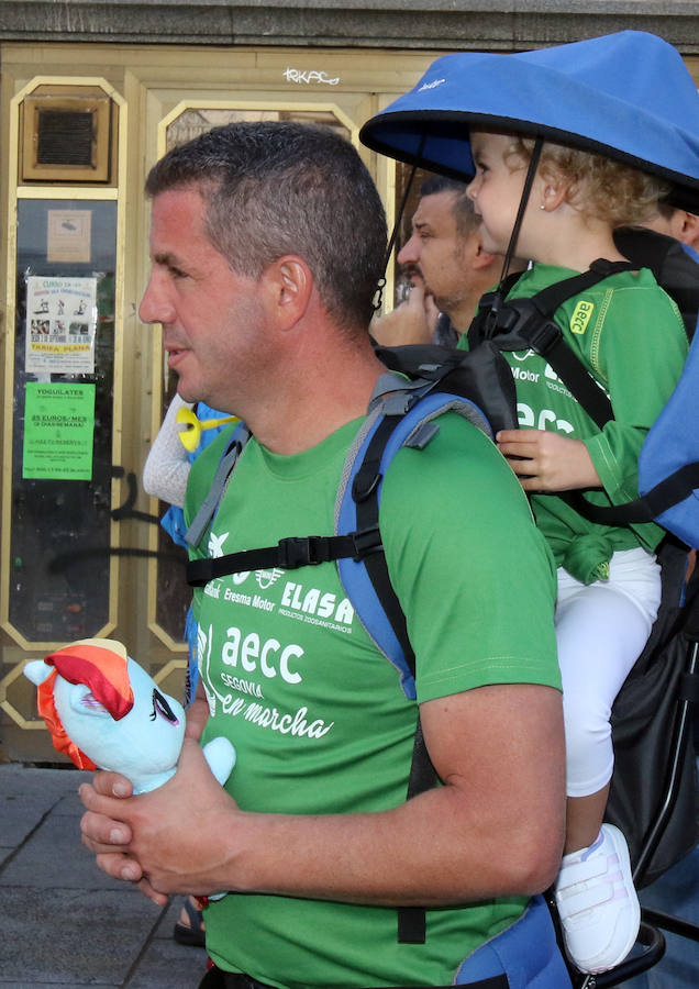 Fotos: V Marcha contra el Cáncer en Segovia